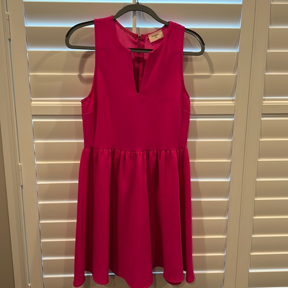 Everly Dresses & Skirts - Boutique v neck dress
